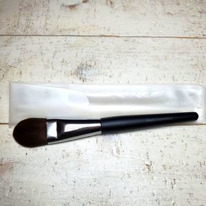 Mary Kay Liquid Foundation Brush NWT
